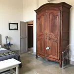 Couleurs De Camargue Bed & Breakfast 4*